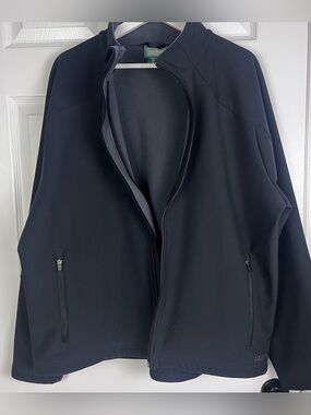 L.L. Bean black soft shell jacket men’s size XL